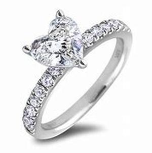 Express Your Love With An Unbreakable Diamond Ring