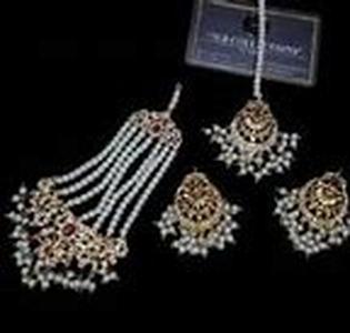 Gold Versus Silver Jewelry