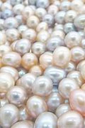 The Pearl Necklace -- A Timeless Beauty