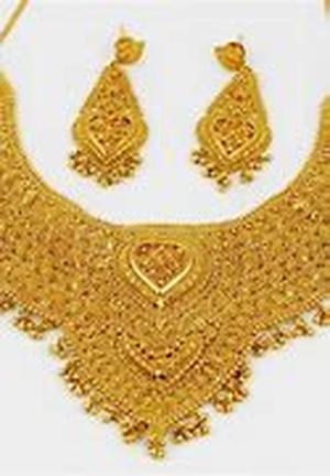 Increase Your Cubic Zirconia Sales with Dazzling Displays