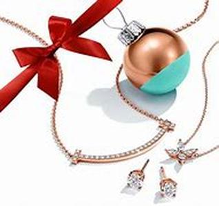 Jewelry Christmas Gifts That Sparkle and Shine