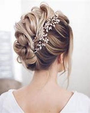 Choosing The Perfect Wedding Hair Style: Tips And Advice