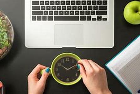 Fixed Versus Flexible Working Hours in Workforce Management