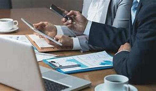 Enticing New Employees With Corporate Stability
