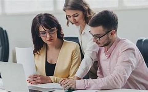Consultancies return to MBA hiring