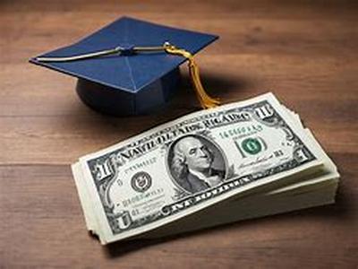 Student Loan Consolidation Reduces Monthly Outgoings When It Matters