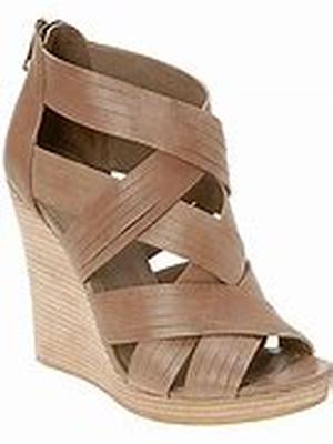 Tips on Finding Special Sized Shoes