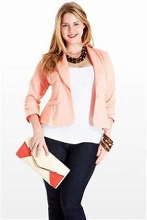 Plus Size Clothing Stores on the Mainstream