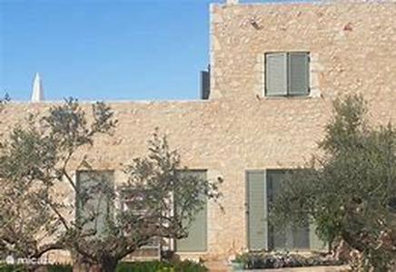 Buying And Selling Real Estate: Ten Tips