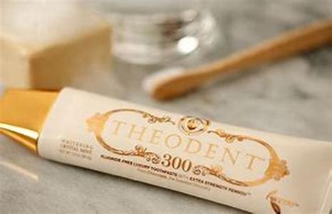 The College Student Credit Card; A Working College Student's Best Friend