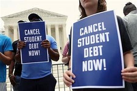Student Loan Consolidation Reduces Monthly Outgoings When It Matters