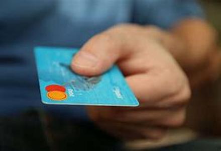 Student Credit Card Debt - How To Avoid It And Tips On Managing It