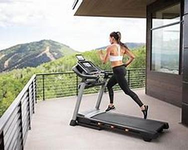 Travel Tips For People With Crohn's Disease