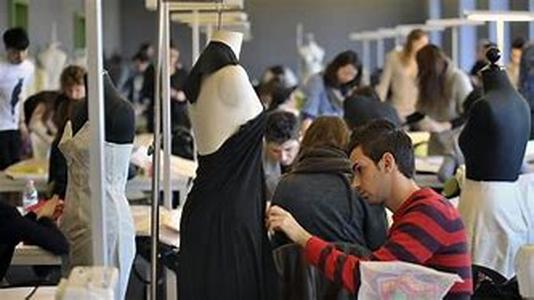 What You Can Get From Fashion Designing Schools