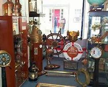 Finding Bargains While Christmas Shopping