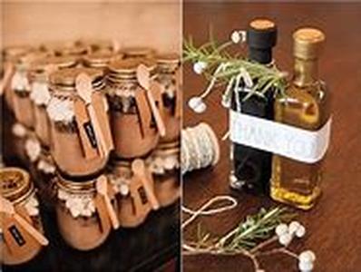 Shopping for Wedding Favors with Your Fianc