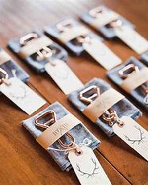 Shopping for Wedding Favors
