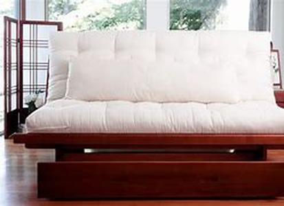 Furniture Tips: How To Choose A Curio Cabinet