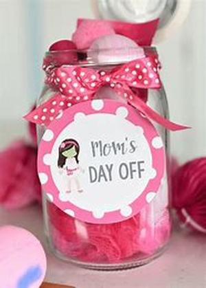 Mothers Day Quotes - A Lifetime of Love Doesn't End at 18