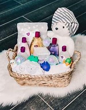 Baby shower decorations - FREE Moving Display
