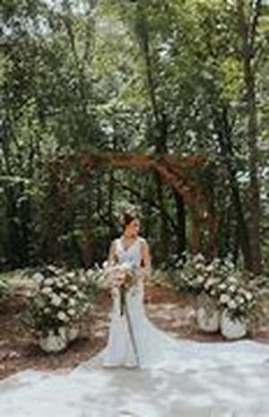 Wedding Invitations Without Breaking a Budget