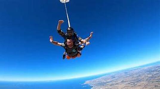 Sky Diving History  Most people dont know that, but sky diving is a chance offshoot of mans attempt to conquer the sky, and in fact, it remains a moot point on whoever did the first jump in sky diving history