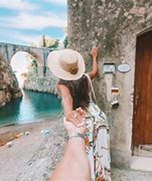 ITALY TRAVEL JOURNAL  Where can one find photos and very graphic suggestions on the places to see in Italy