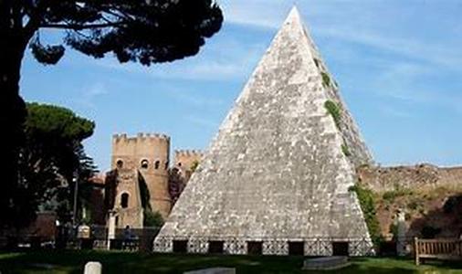 Rome History  Dating back to the primitive periods of human civilization, Rome history is said to have begun in 753BC