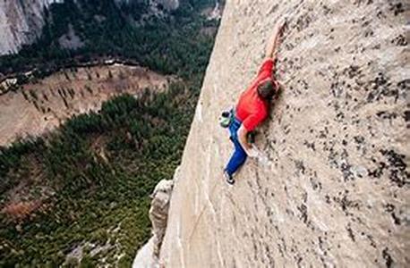 What a Wonderful World-Yosemite Attractions  Yosemite is famous for its attraction spots