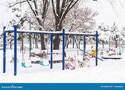 Say what you want about summer vacation, but for me winter holidays are the most exciting part of the  whole entire year