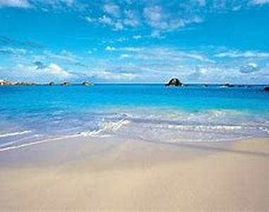Bermuda Island is surrounded by some of the most beautiful waters in the world