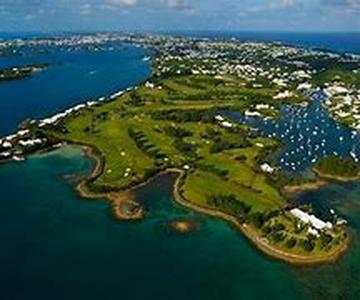 Overview
Dreaming to sail through a 21 square mile island that has a world of its own