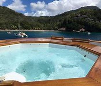 Bring a Fraternity and Sorority Together with a Great Formal on a New York Yacht