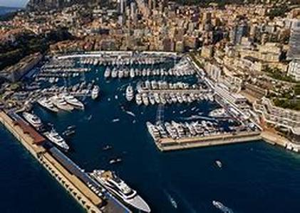 Luxury Serviced Apartments vs