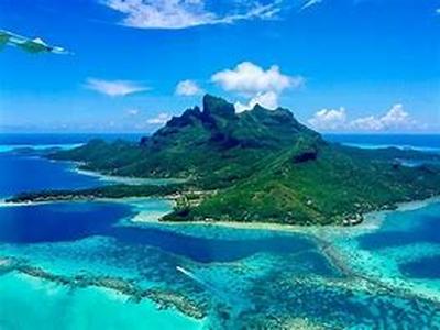 Thinking of playing golf under a tropical sun and stunning beachfront settings with the smell of Jamaican sea breeze whilst being challenged by the golf course
