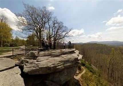 What could be more exciting than a trip to one of the worlds most spectacular natural wonders