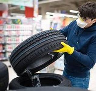 Tips In Buying The Right Motorcycle Helmet